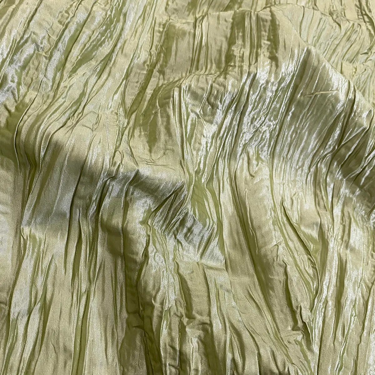 Accordion Taffeta Table Linen in Olive