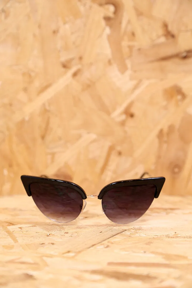 Black Retro Cats Eye Sunglasses